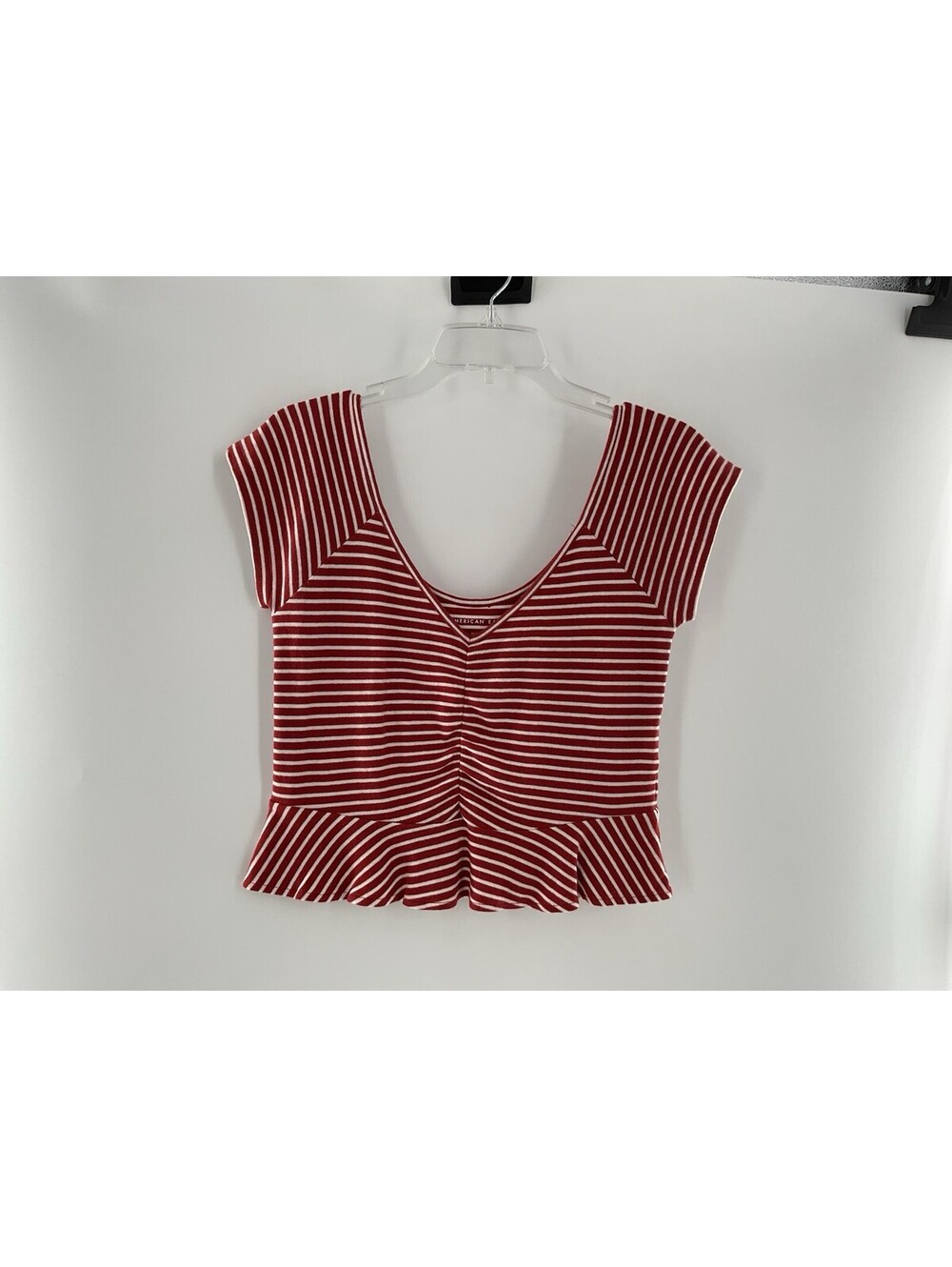 American Eagle women’s juniors medium crop top 092